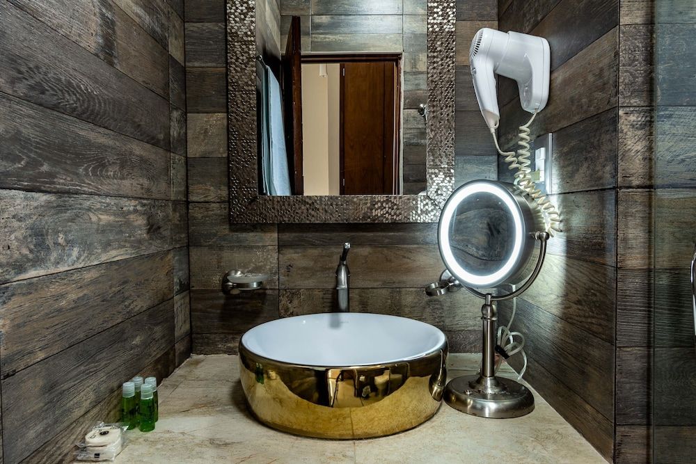 El Zaguán Colonial by GuruHotel Junior Suite, 1 King Bed, Hot Tub 14