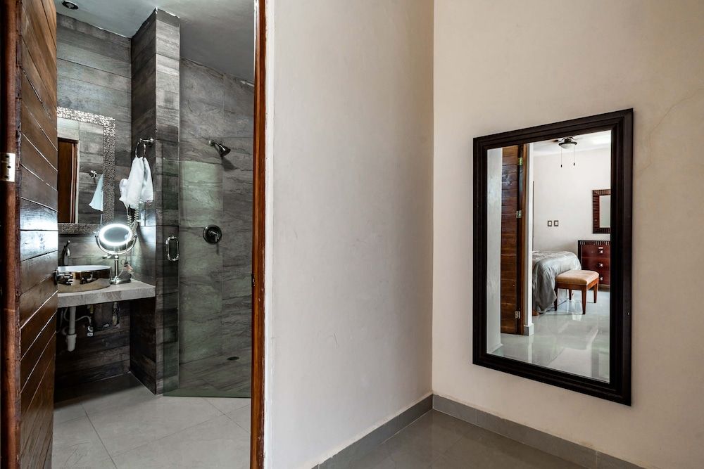 El Zaguán Colonial by GuruHotel Junior Suite, 1 King Bed, Hot Tub 17