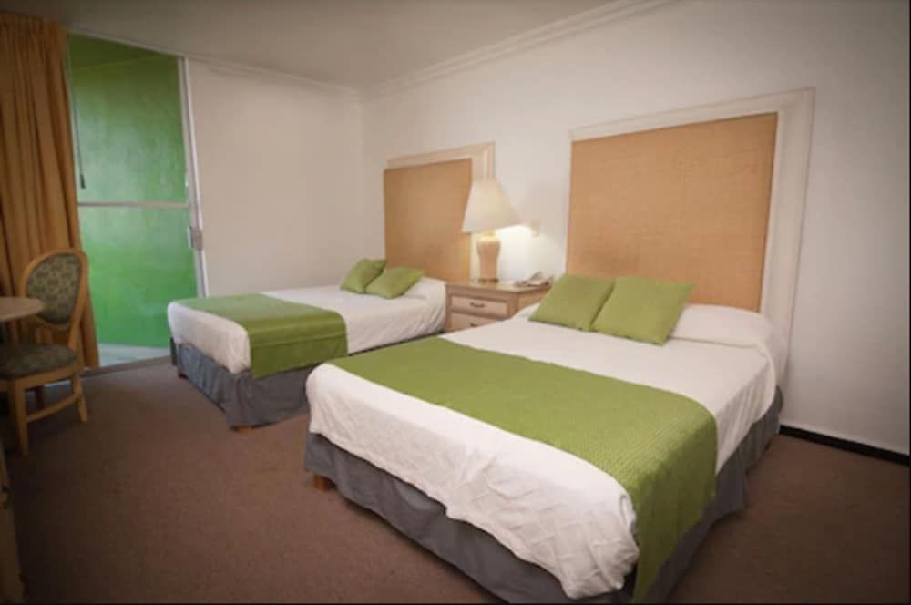 Hotel Casablanca Standard Room, 2 Double Beds 3
