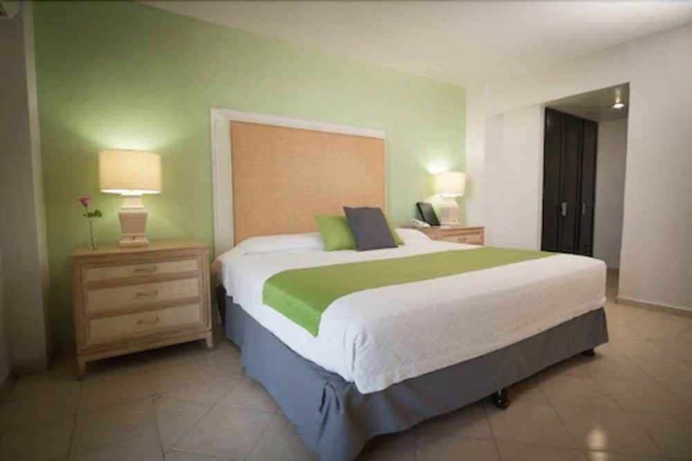 Hotel Casablanca Standard Room, 1 King Bed 3