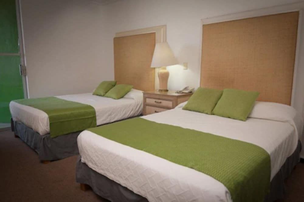 Hotel Casablanca Standard Room, 2 Double Beds 4