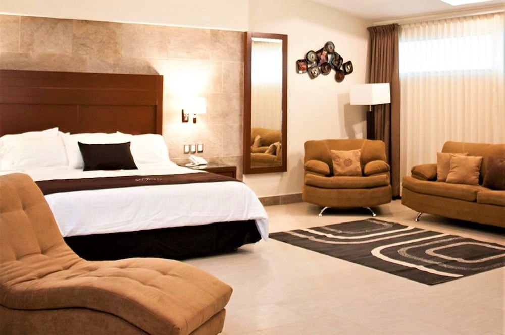 Hotel Ecce Inn & Spa Suite 1 Double Bed 9