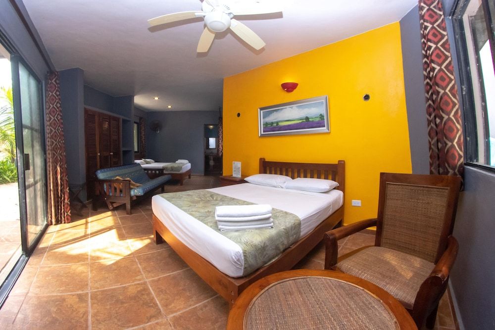 Margarita del Sol Costa Maya Family Room