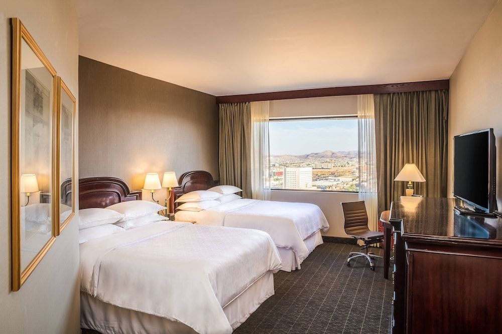 Sheraton Chihuahua Soberano Room, 2 Queen Beds, Mountain View