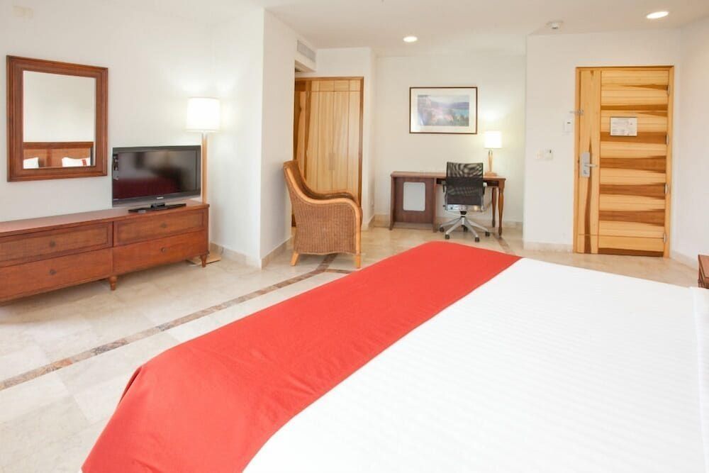 Gamma Plaza Ixtapa Superior Room, 1 King Bed 2