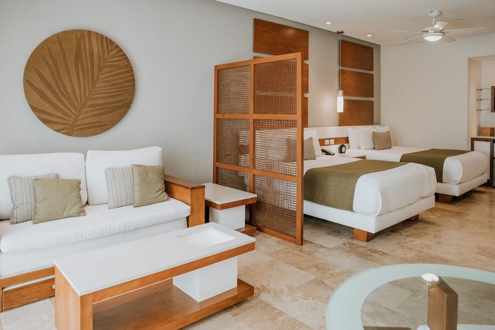 The Reef 28 Hotel & Spa - Luxury Adults Only - All Suites Deluxe Junior Suite, 2 Queen Beds 2