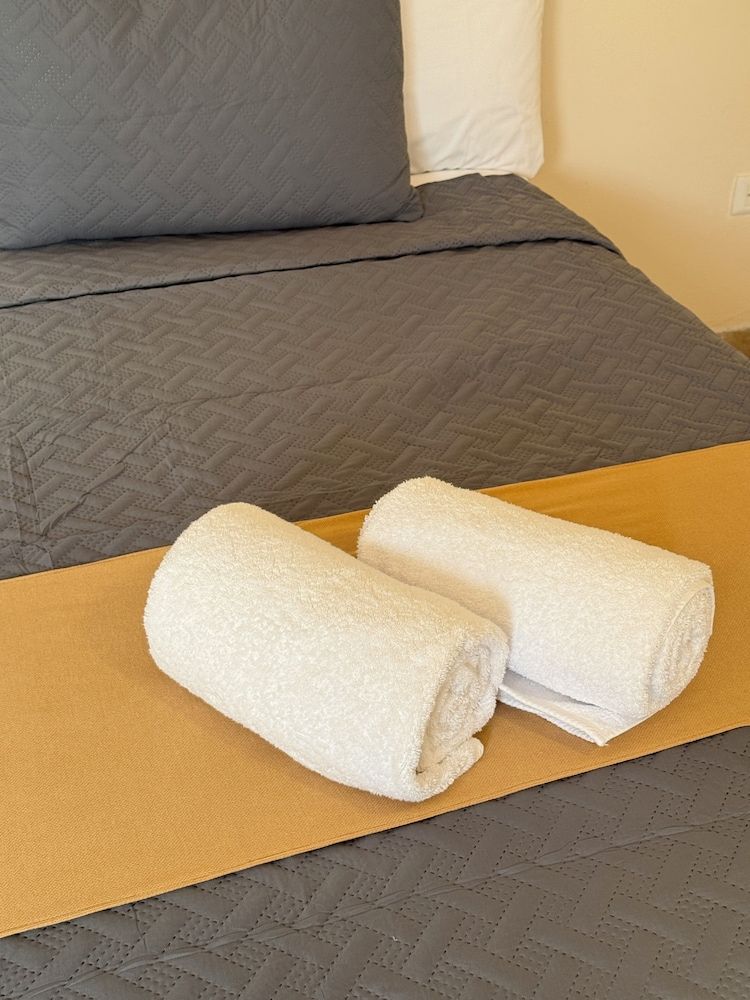 Luciana Hotel & Beach Club Deluxe Room 2