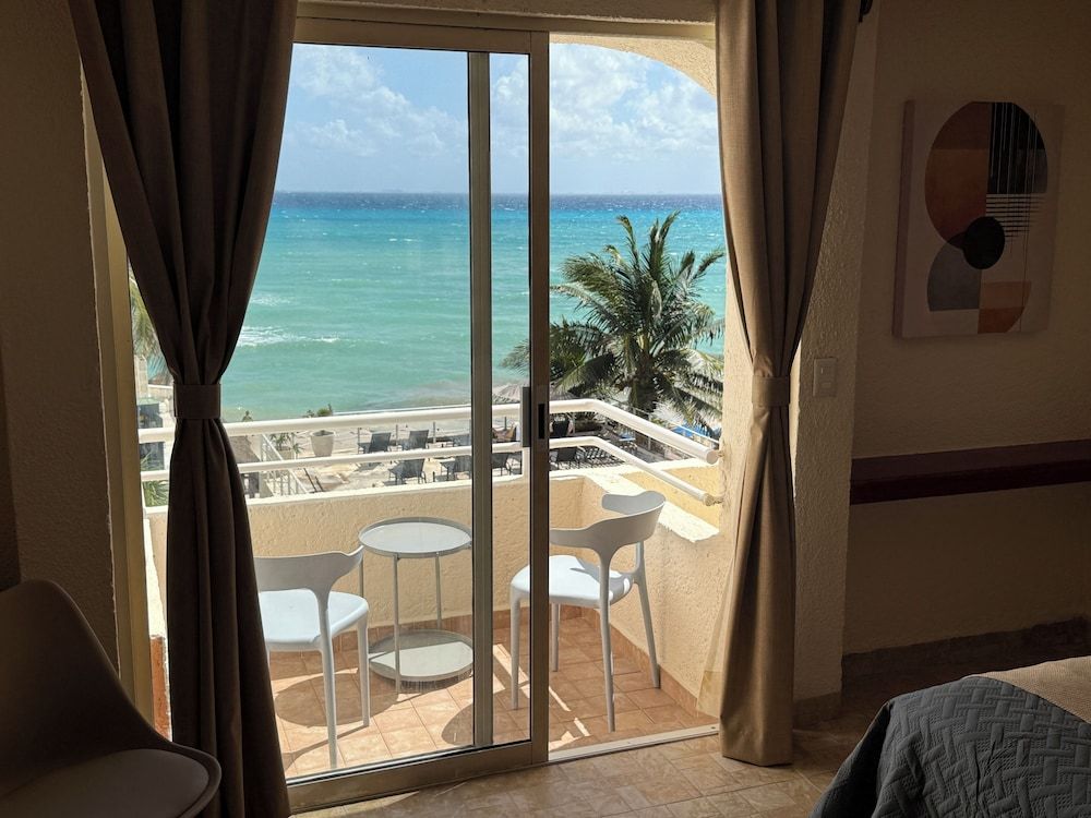 undefined Luciana Hotel & Beach Club