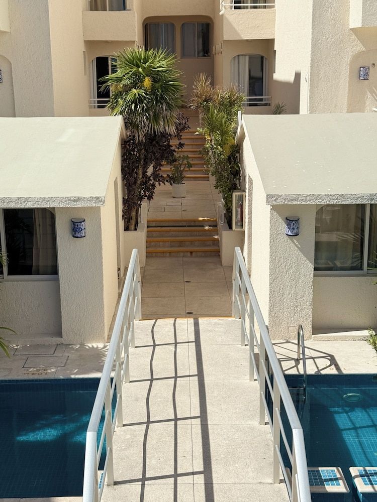 undefined Luciana Hotel & Beach Club 6