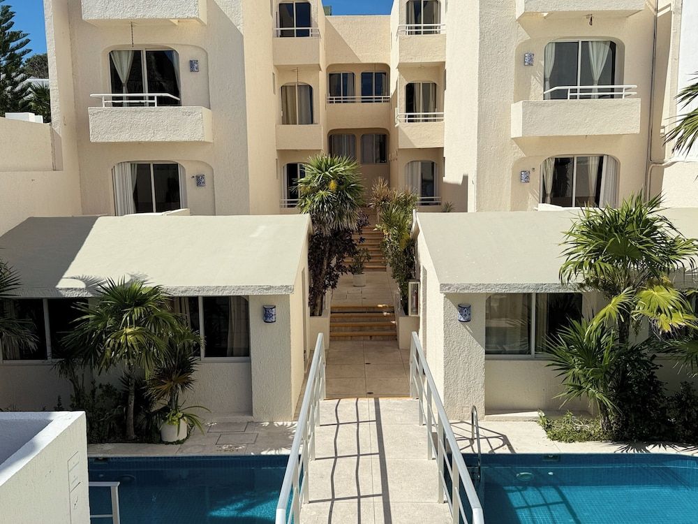 undefined Luciana Hotel & Beach Club 4