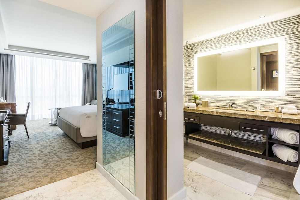 Hyatt Regency San Luis Potosi Room, 1 King Bed, Accessible 5