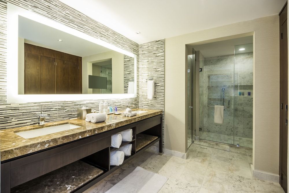 Hyatt Regency San Luis Potosi Suite, 1 King Bed 4