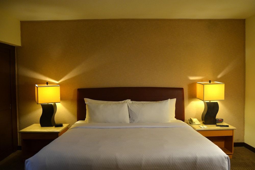 Junior Suite, 1 King Bed, Non Smoking