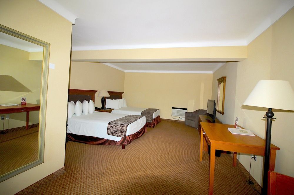 Hafersons Inn Hotel & Suites Standard Room, 1 King Bed, Non Smoking 2