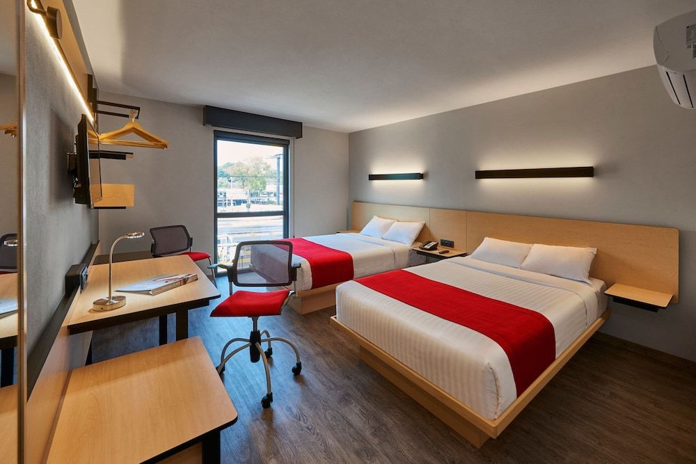 City Express Plus by Marriott Guadalajara Palomar Room, 2 Double Beds 6