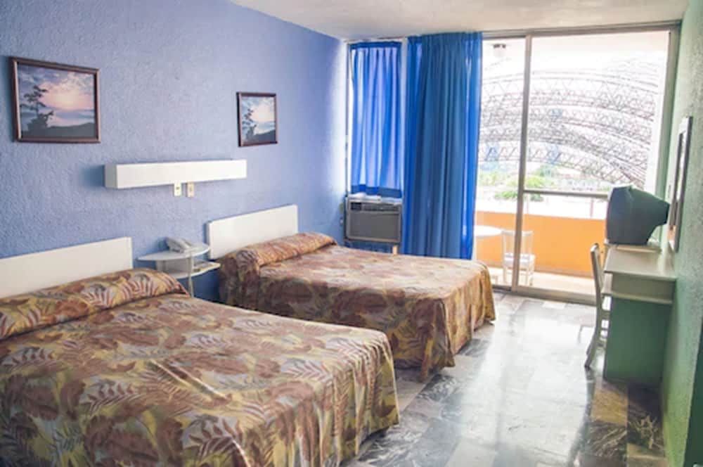 Dorados Acapulco Double Room 4