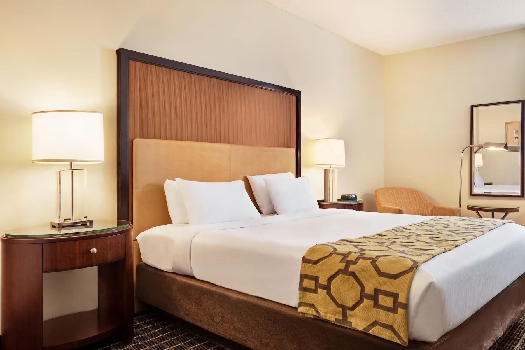 Belmont Inn King Basic Non-Smoking 2