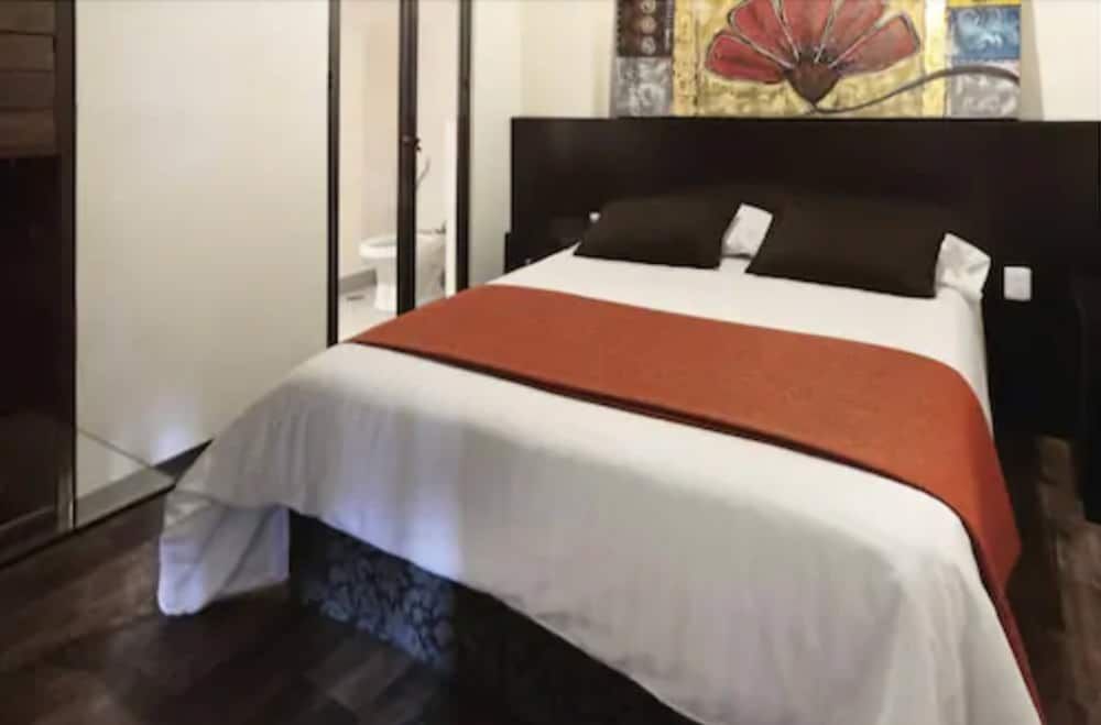 undefined Aztic Hotel & Suites Ejecutivas 4