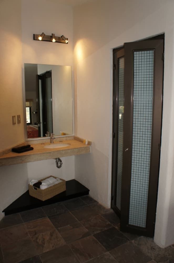 undefined Aztic Hotel & Suites Ejecutivas 6