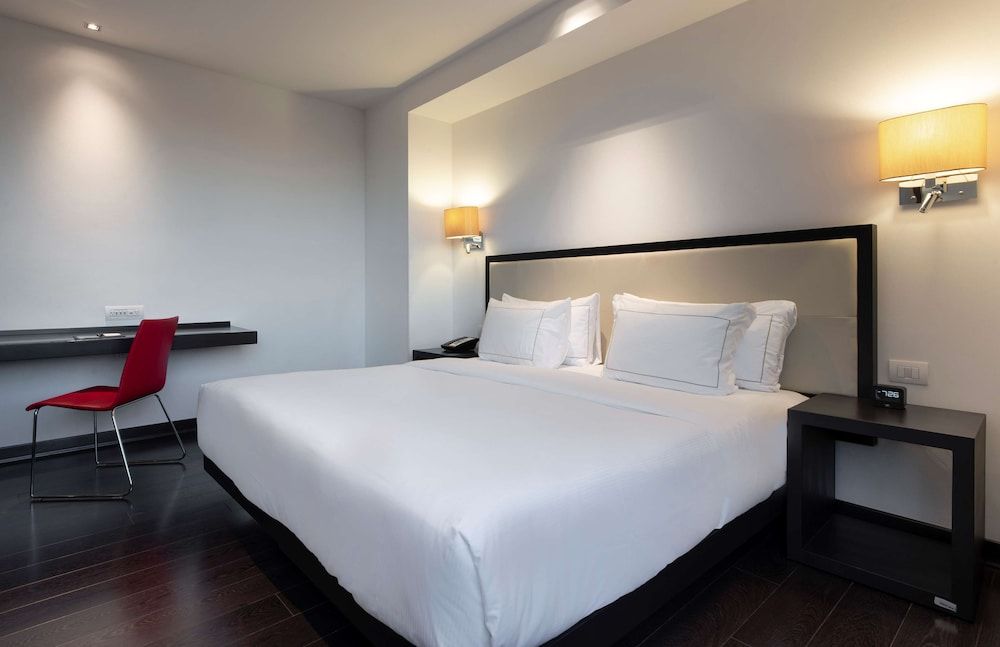 Deluxe Room, 1 King Bed