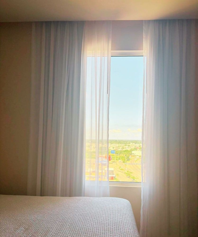 Fairfield Inn & Suites by Marriott Villahermosa Tabasco Room, 1 King Bed, City View 5