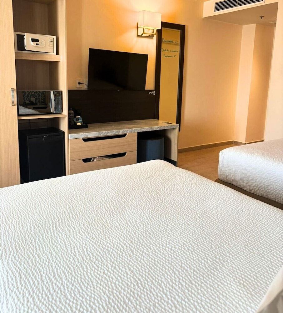 Fairfield Inn & Suites by Marriott Villahermosa Tabasco Studio, 2 Double Beds, City View 5