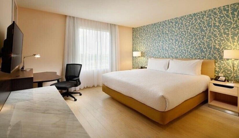 Fairfield Inn & Suites by Marriott Villahermosa Tabasco Room, 1 King Bed, City View