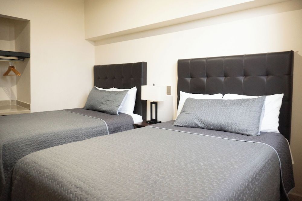 Hotel America Centro Classic Double Room, 2 Double Beds 8