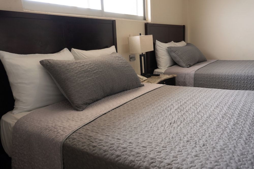 Hotel America Centro Classic Double Room, 2 Double Beds 6