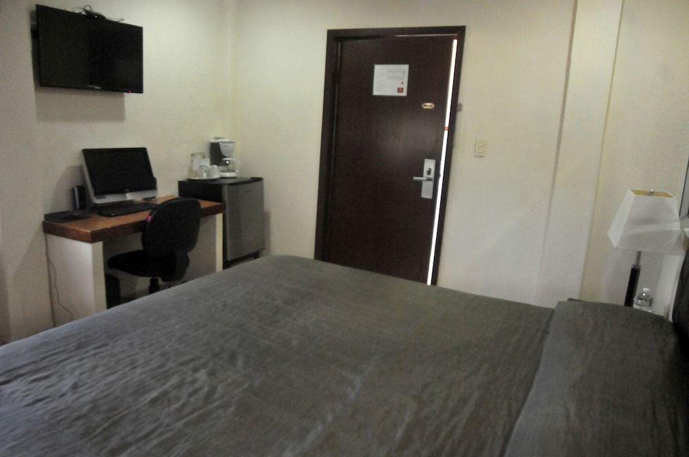 Hotel America Centro Standard Room, 1 King Bed 2