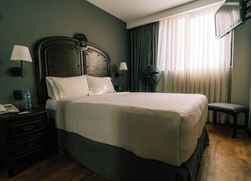 Canada Central & Rooftop Standard Room