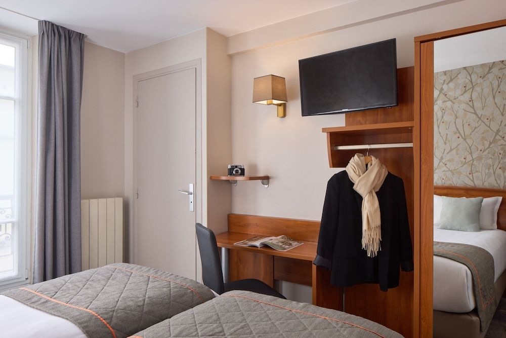 Timhotel Montmartre Comfort Twin Room 5
