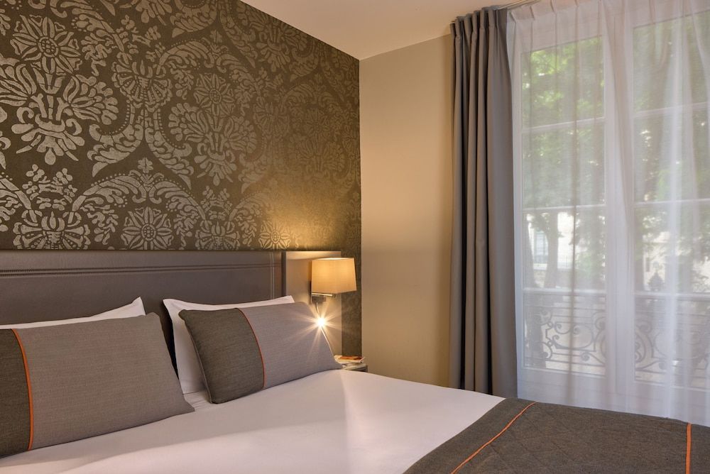 Timhotel Montmartre Comfort Double Room 6