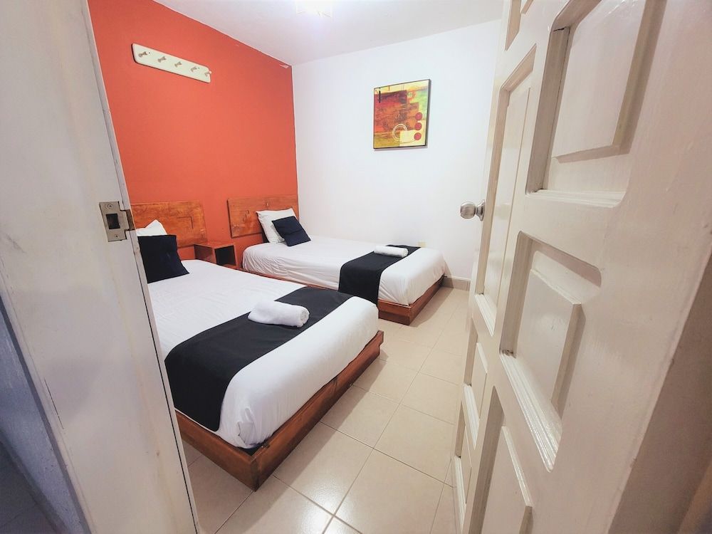 Hotel Dulce Luna Standard Room, 2 Twin Beds 2