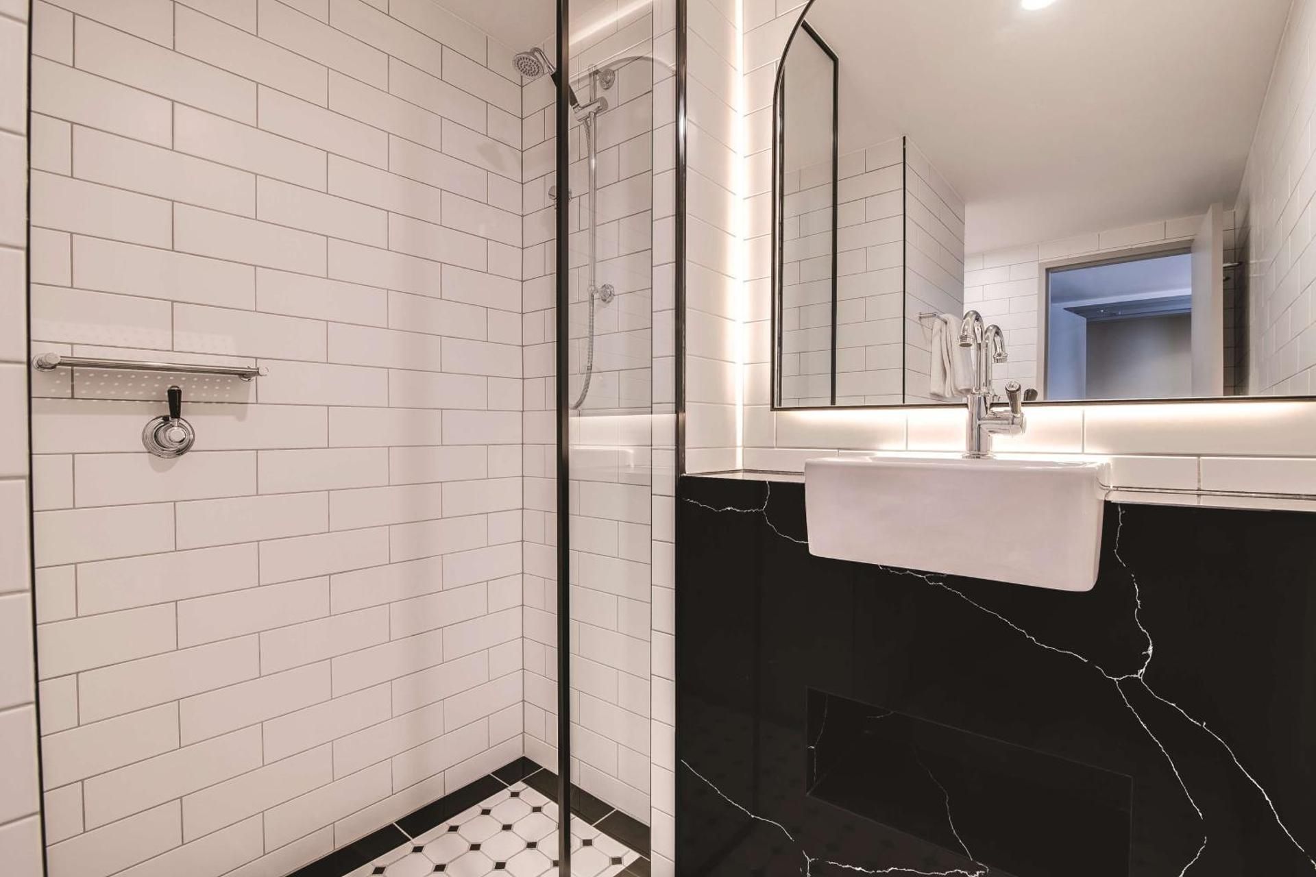 Savoy Interconnecting Guest Room