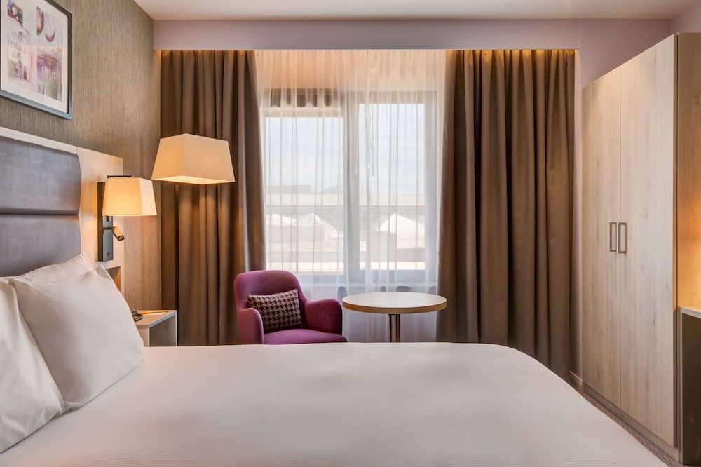 undefined Hilton Garden Inn Dublin City Centre 5