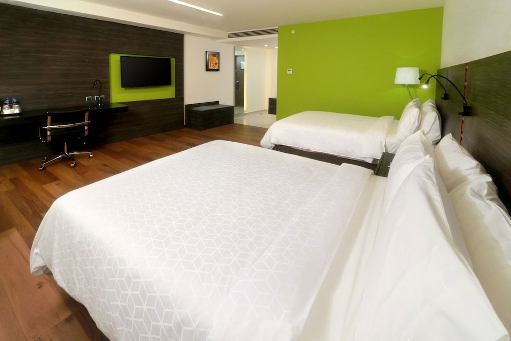 undefined Holiday Inn Express Mexico Aeropuerto by IHG 2
