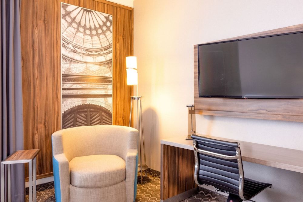 Courtyard Mexico City Vallejo Room, 1 King Bed 6