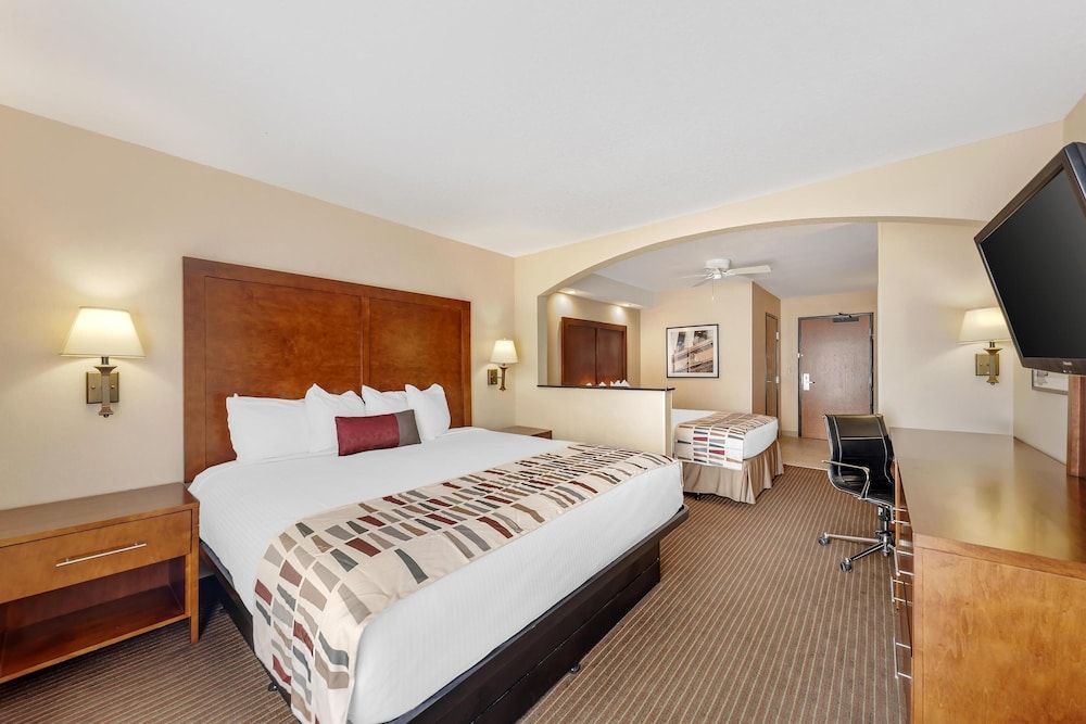 Suite, Multiple Beds, Non Smoking, Refrigerator & Microwave