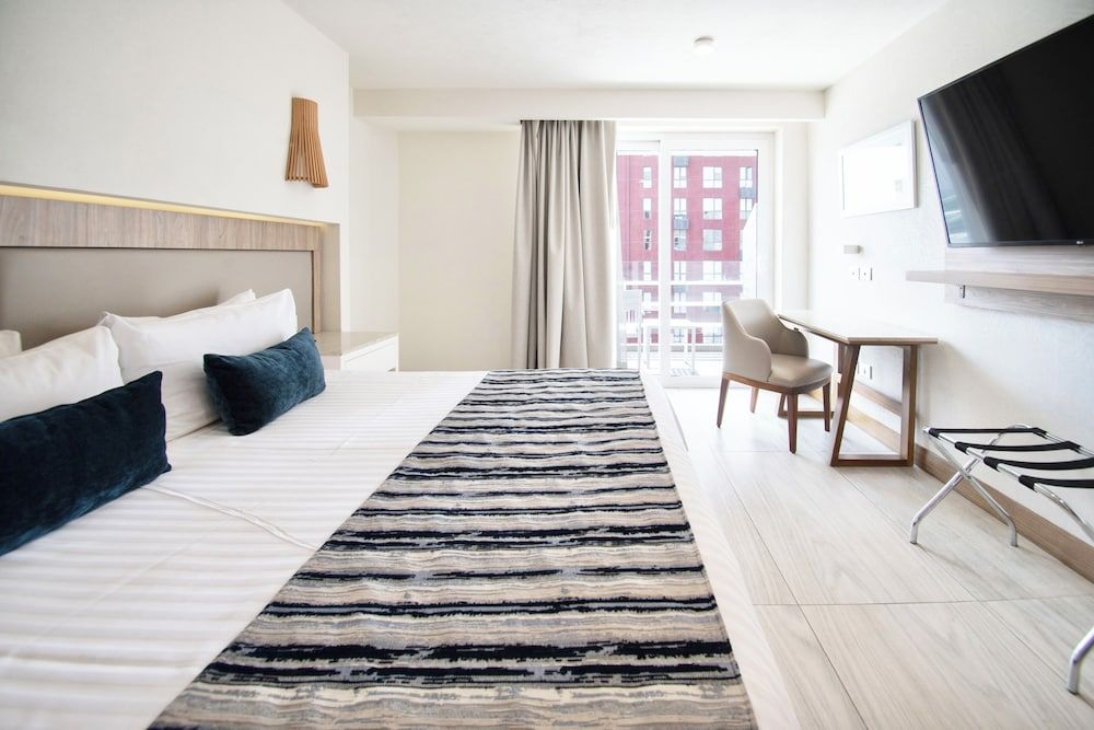 Standard Double Room, 1 King Bed, Balcony