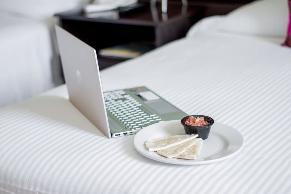 Chiapas Hotel Express Standard Double Room, 1 King Bed 9