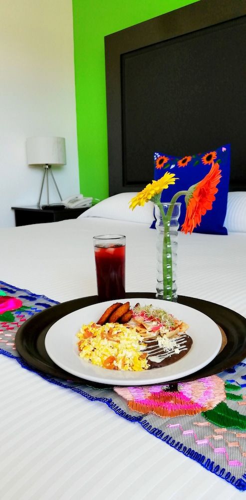 Chiapas Hotel Express Standard Double Room, 1 King Bed 6