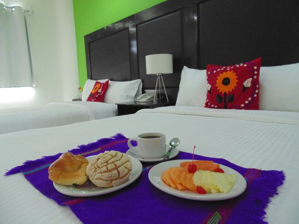 Chiapas Hotel Express Standard Room, 2 Double Beds 9