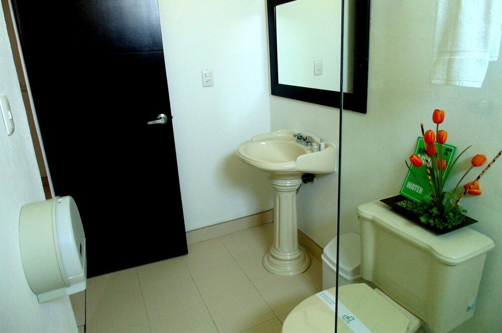 Chiapas Hotel Express Standard Room, 2 Double Beds 10