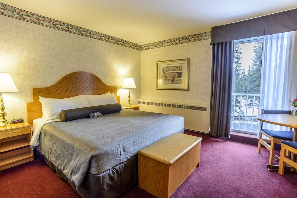 Bow View Lodge Run of House 2