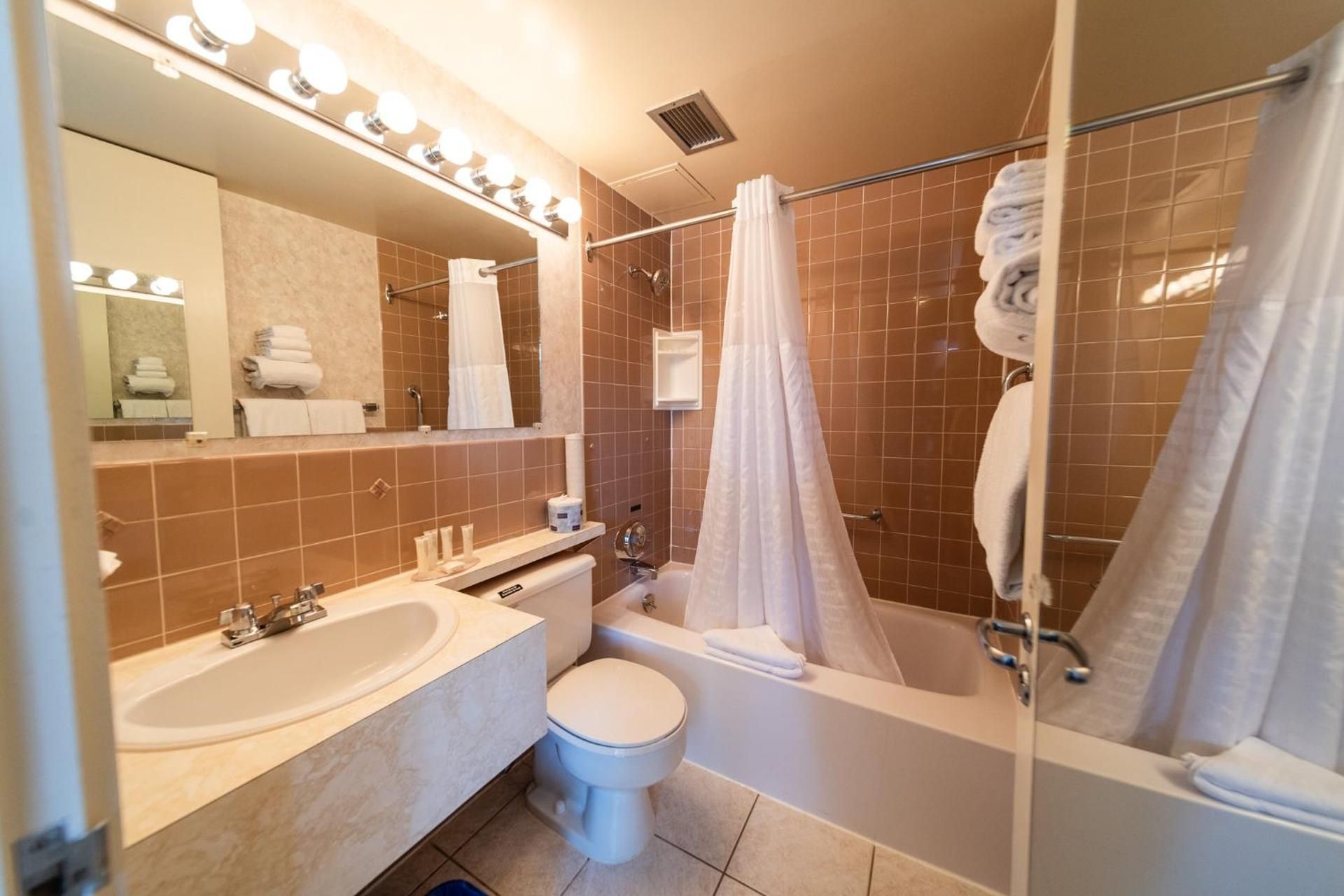 undefined Bow View Lodge 10