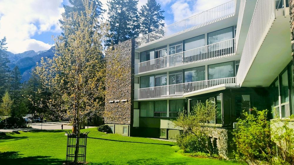 undefined Bow View Lodge