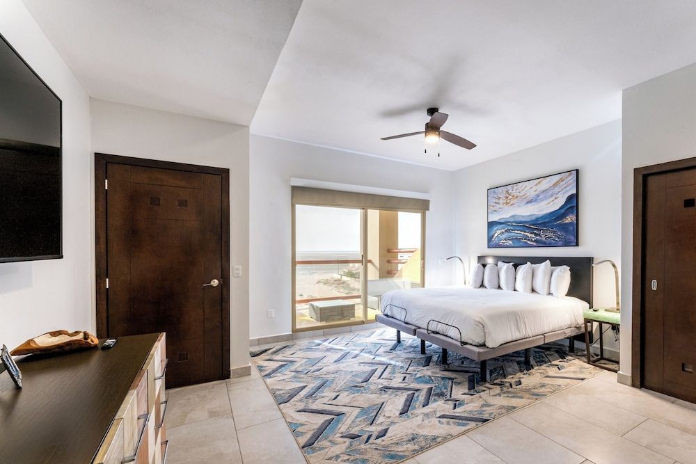 Laguna Shores Resort Family Penthouse, 2 Bedrooms, Balcony, Beach View 2