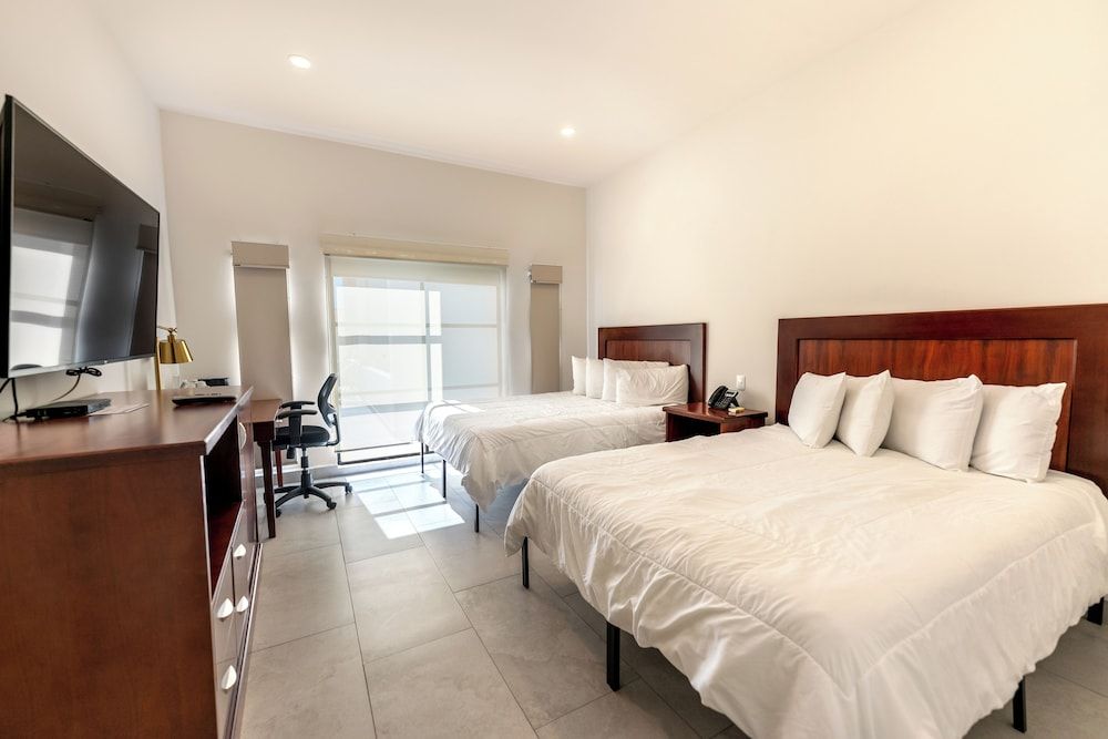 Laguna Shores Resort Standard Double Room, 2 Queen Beds, Pool View