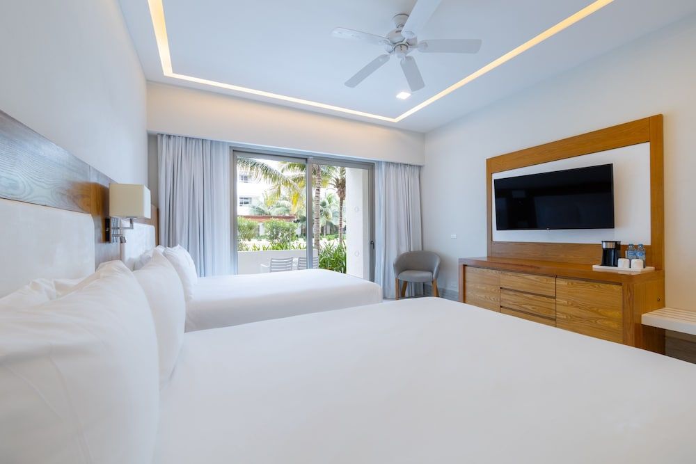 Deluxe Room, 2 Queen Beds, Garden View